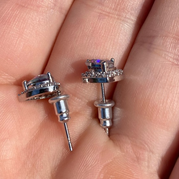 NEW 925 Sterling Silver ❤️Heart Earrings - Picture 3 of 4